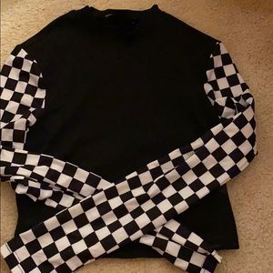 Long sleeve crop top